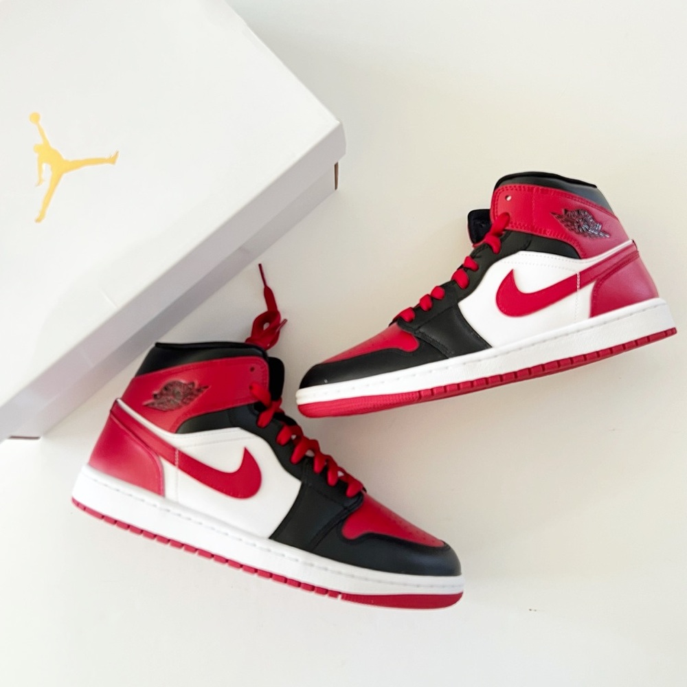 Air Jordan 1 Mid Black/White/Gym Red